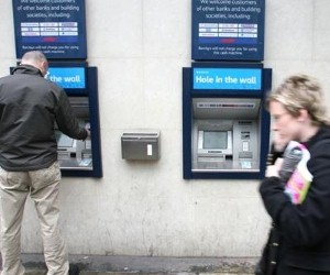 Fraudsters are targeting people at ATM's